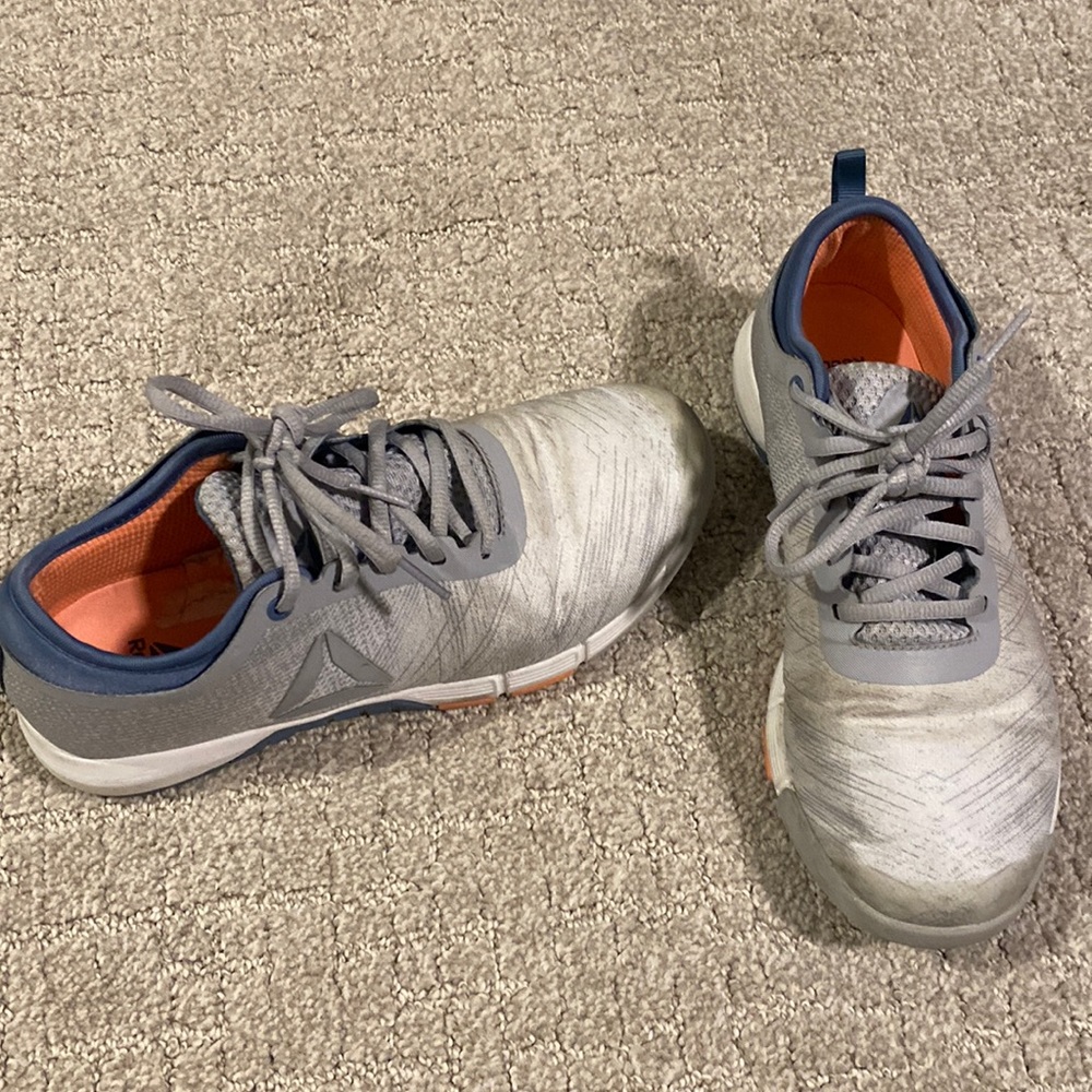 Women’s Reebok Cross trainers size 7!